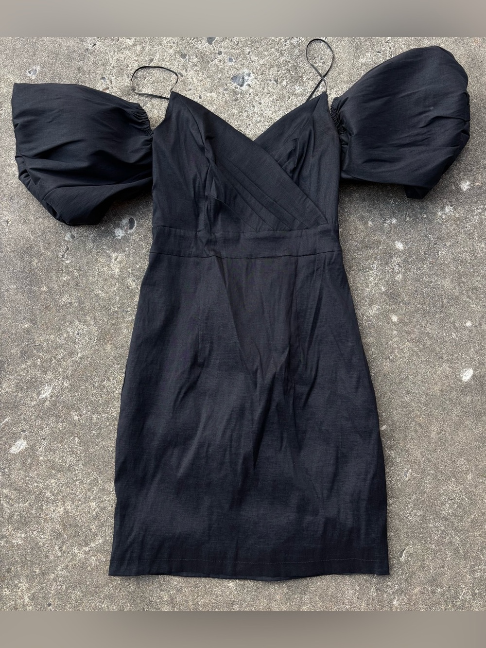 DO+BE Black Off-Shoulder Puff Sleeve Dress